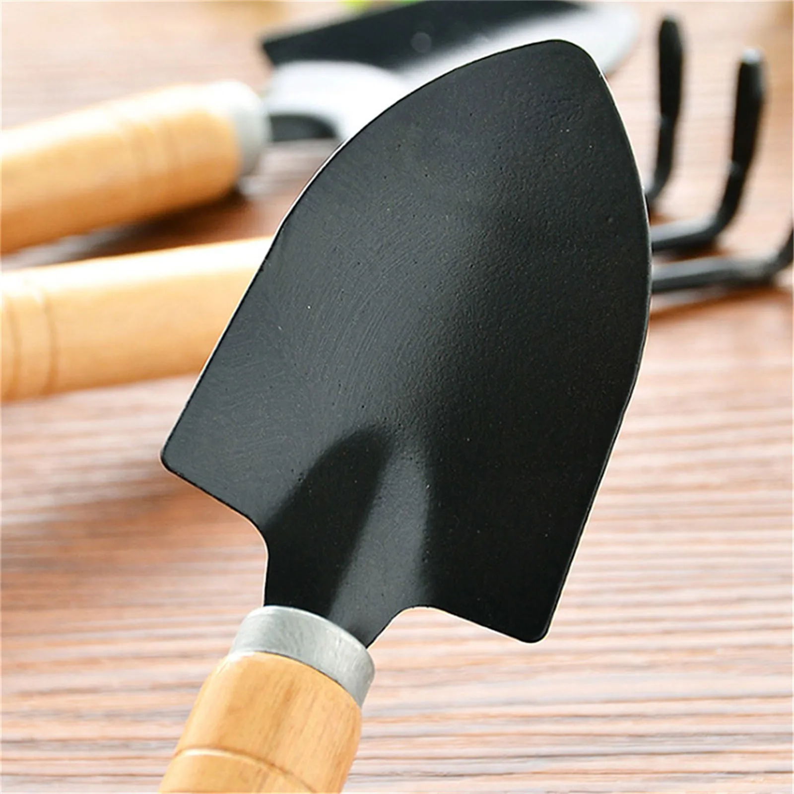 مجموعة أدوات حديقة صغيرة مكونة - مراجعة Gardening Tools Australia وسعره